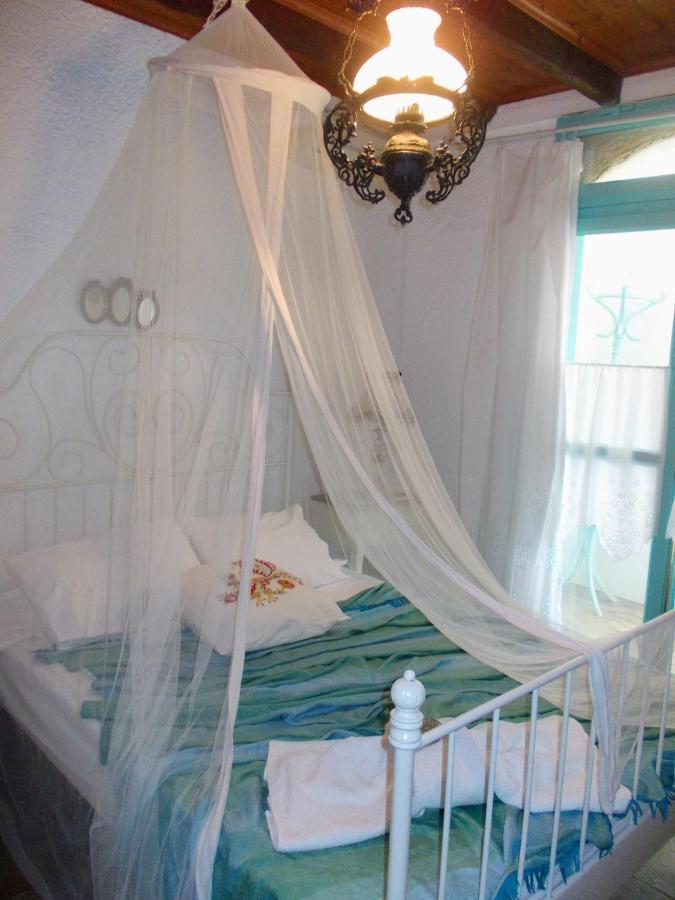 Nyfes Traditional Boutique Frosyni Skyros Exterior foto